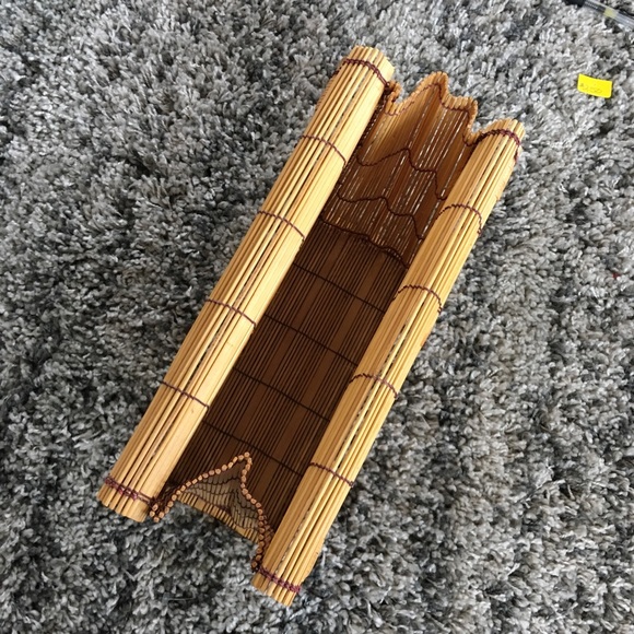 Vintage Bamboo Handbag - Picture 2 of 3